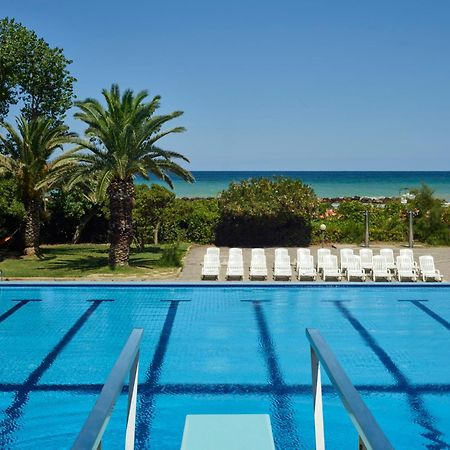 Serena Majestic Residence Montesilvano Marina Kültér fotó